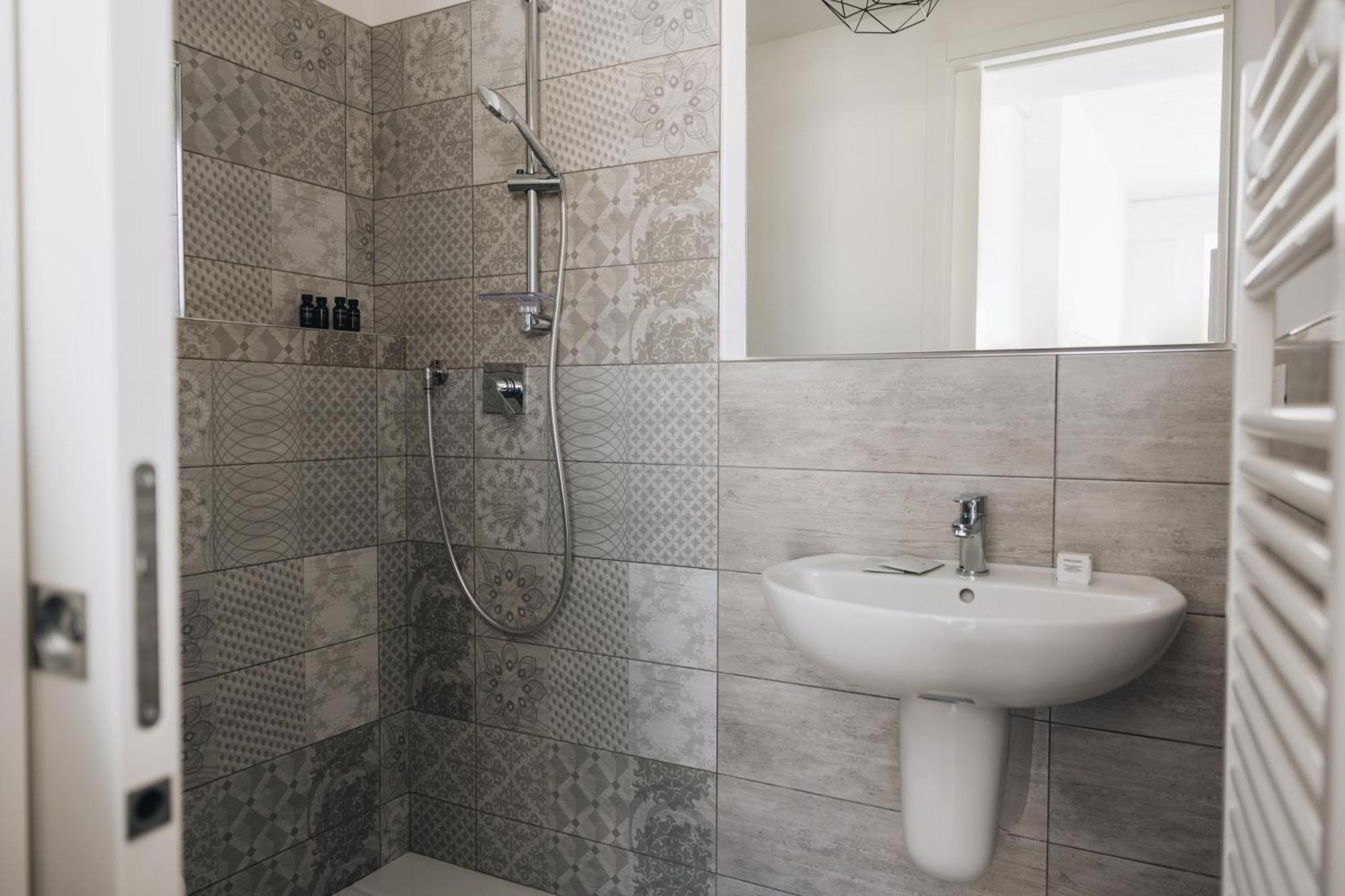 Santi Medici - Appartamento Centrale Con Terrazza แตร์ลิซซี ภายนอก รูปภาพ